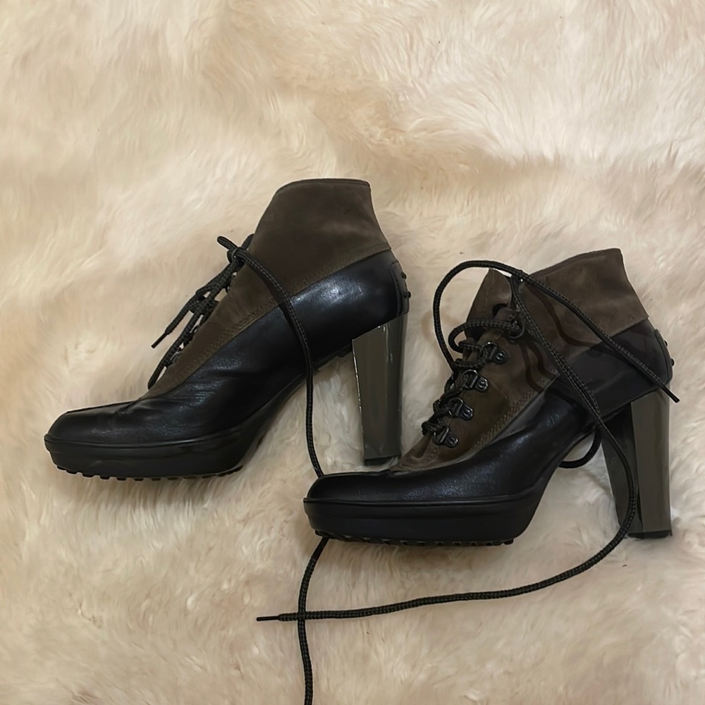 Tod’s size 39 (womens 8-8.5)